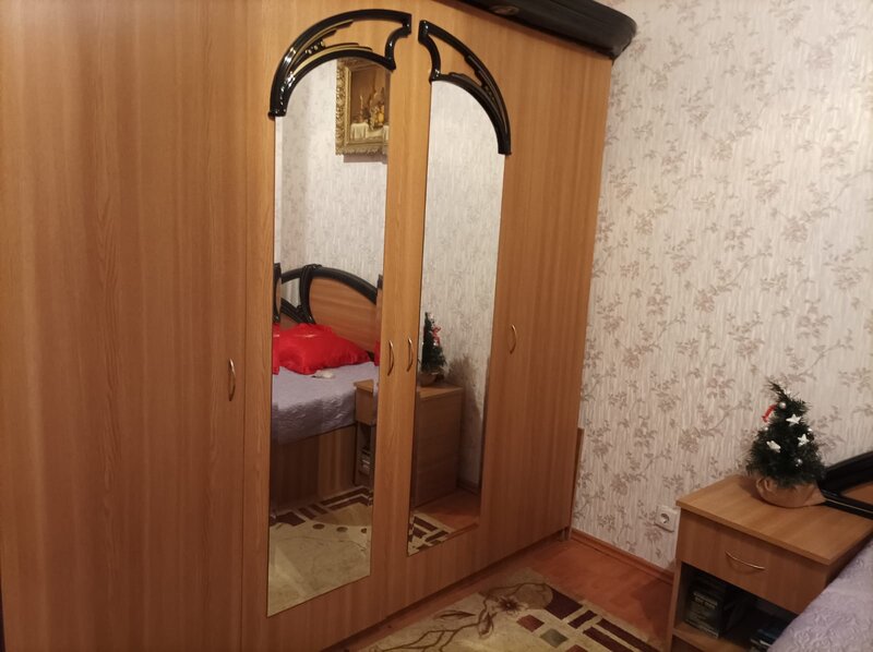 Brancoveanu, ofer camera cu chirie pentru o studenta,